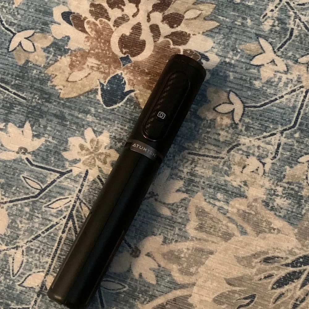 Black ATUMTEK Selfie Stick
